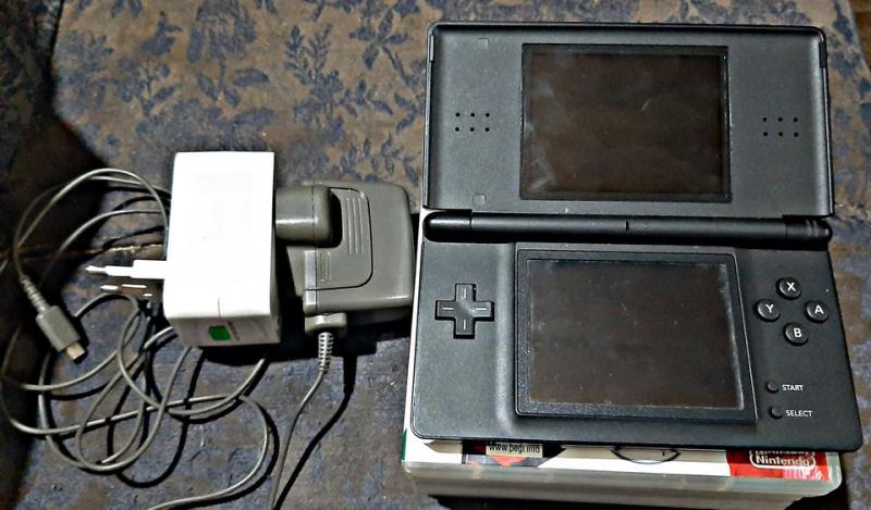 Nintendo Ds com cartão R4